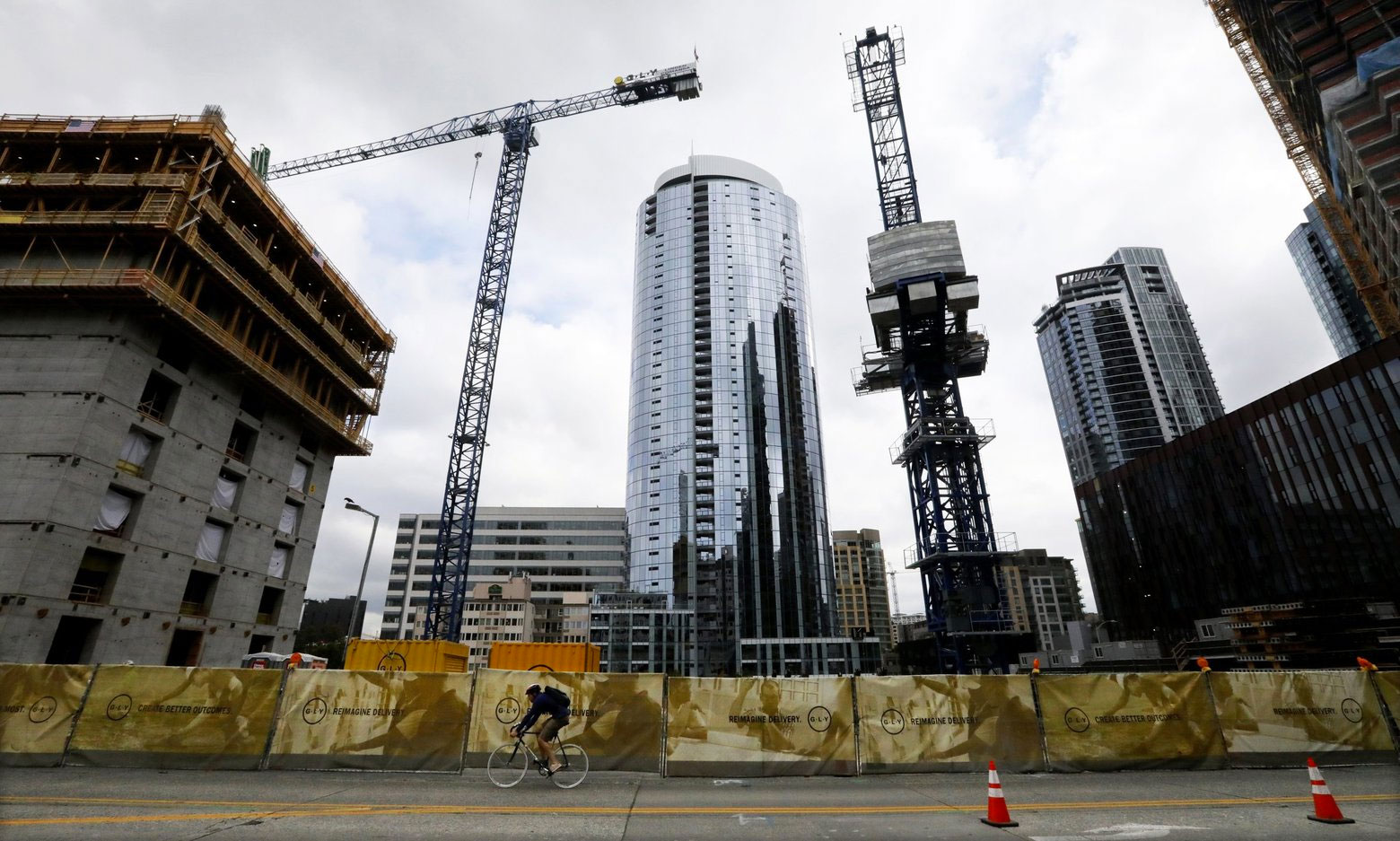 Construction in Downtown Seattle, Photo: Alan Berner, The Seattle Times