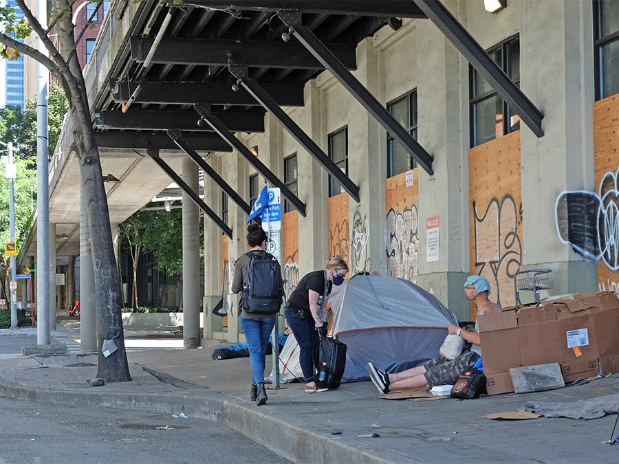 Downtown Outreach Ambassadors helping people experiencing homelessness