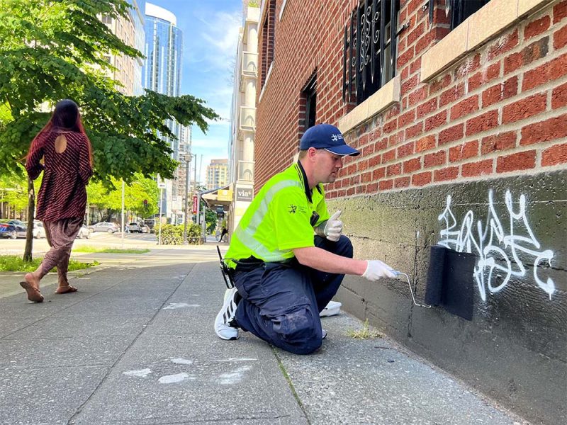 SouthSide Ambassadors maintain clean streets - The Brown and White